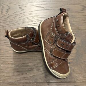 Bopa brown Italian made girls shoes sz 7.5T EUC retail $139